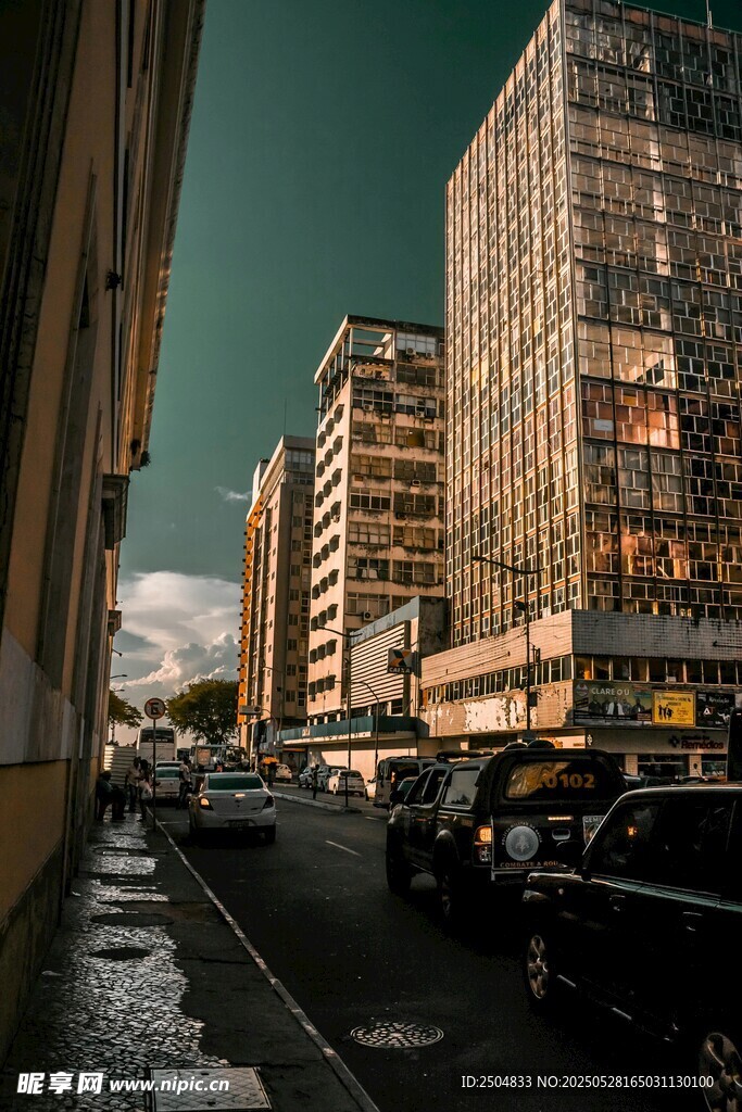 城市街道景象