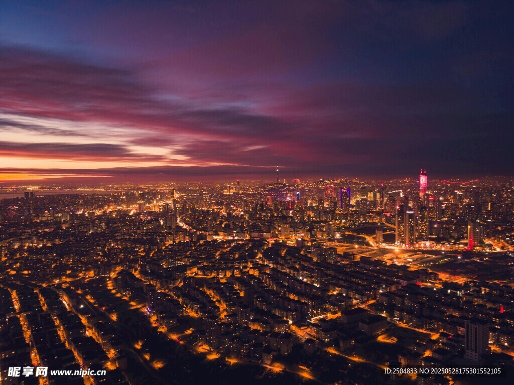 城市夜景璀璨燈火輝煌