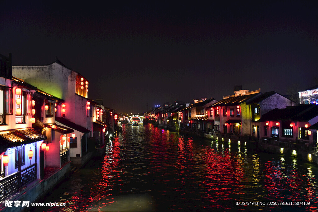 江南水鄉夜景璀璨迷人