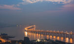 黃昏下的跨海大橋美景