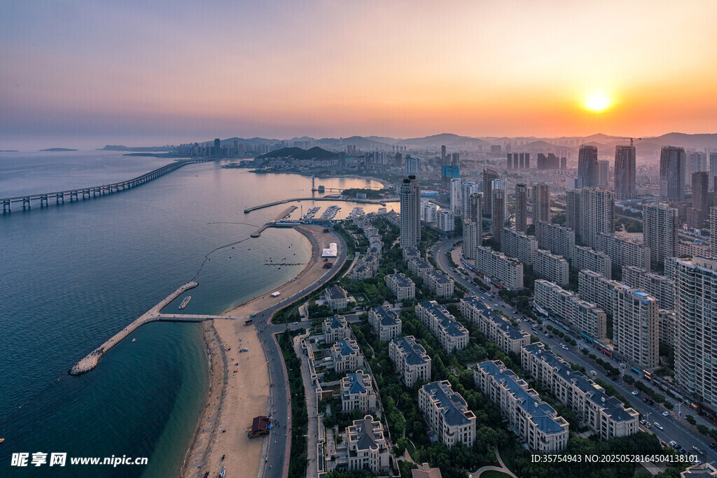 迪拜城市海濱日落美景