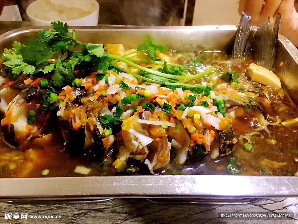 美味烤魚(yú)誘人呈現(xiàn)