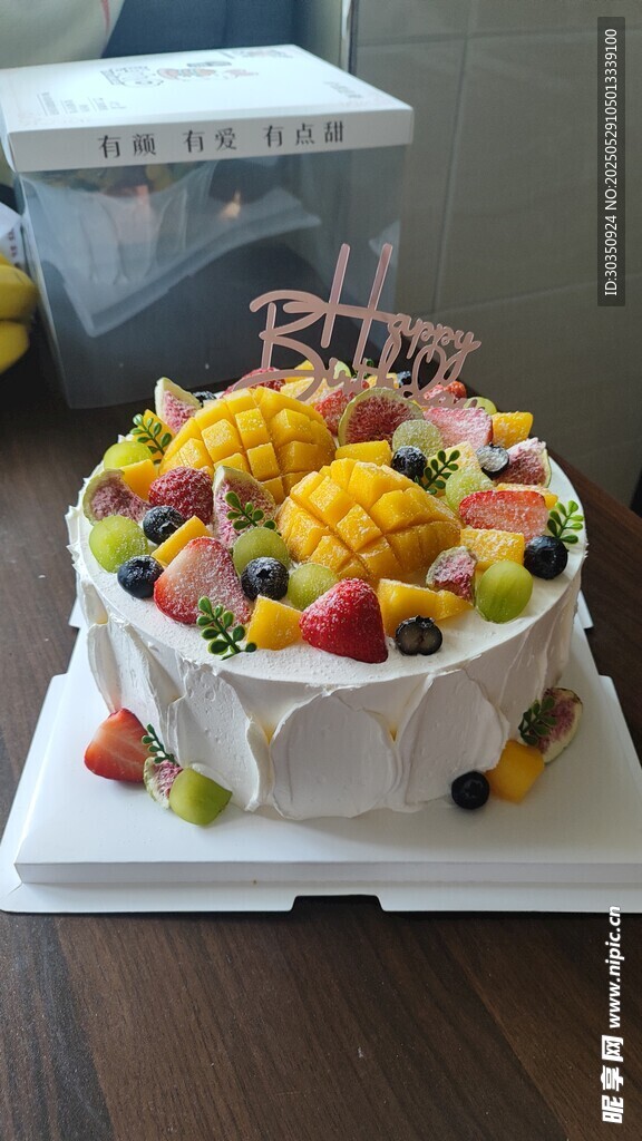 水果裝飾生日蛋糕