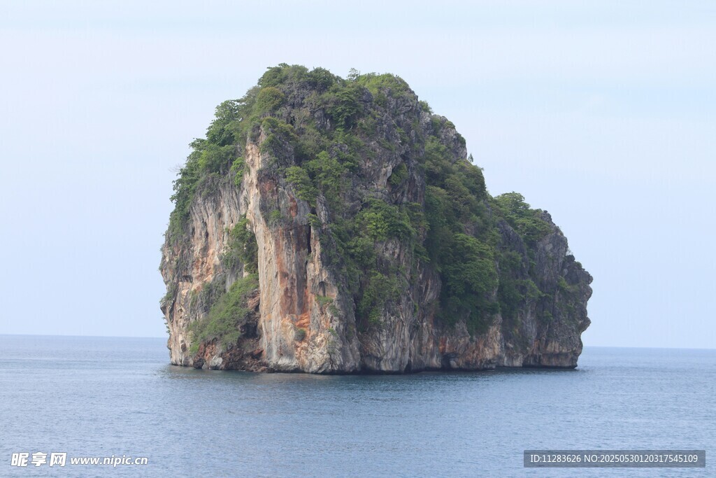 海中孤巖