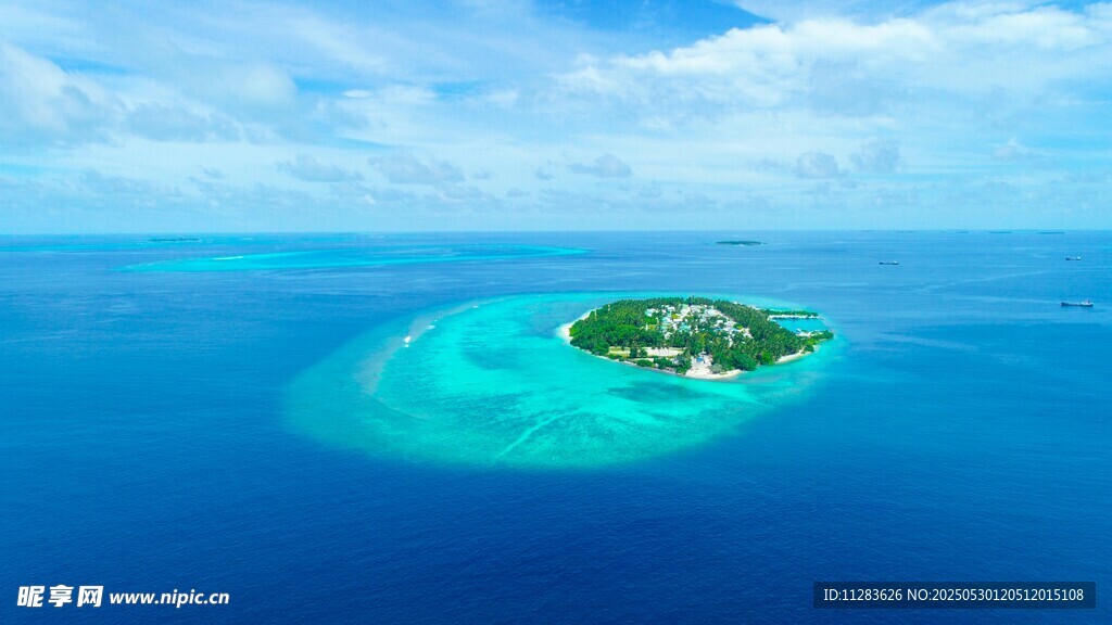 海上綠島美景