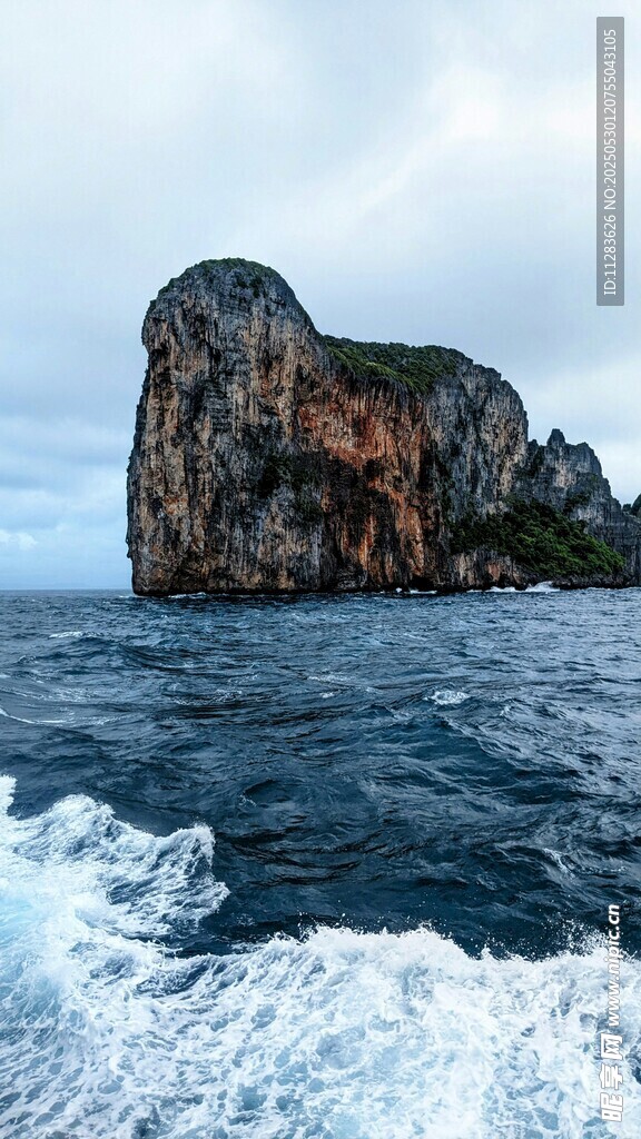 海上孤巖景觀