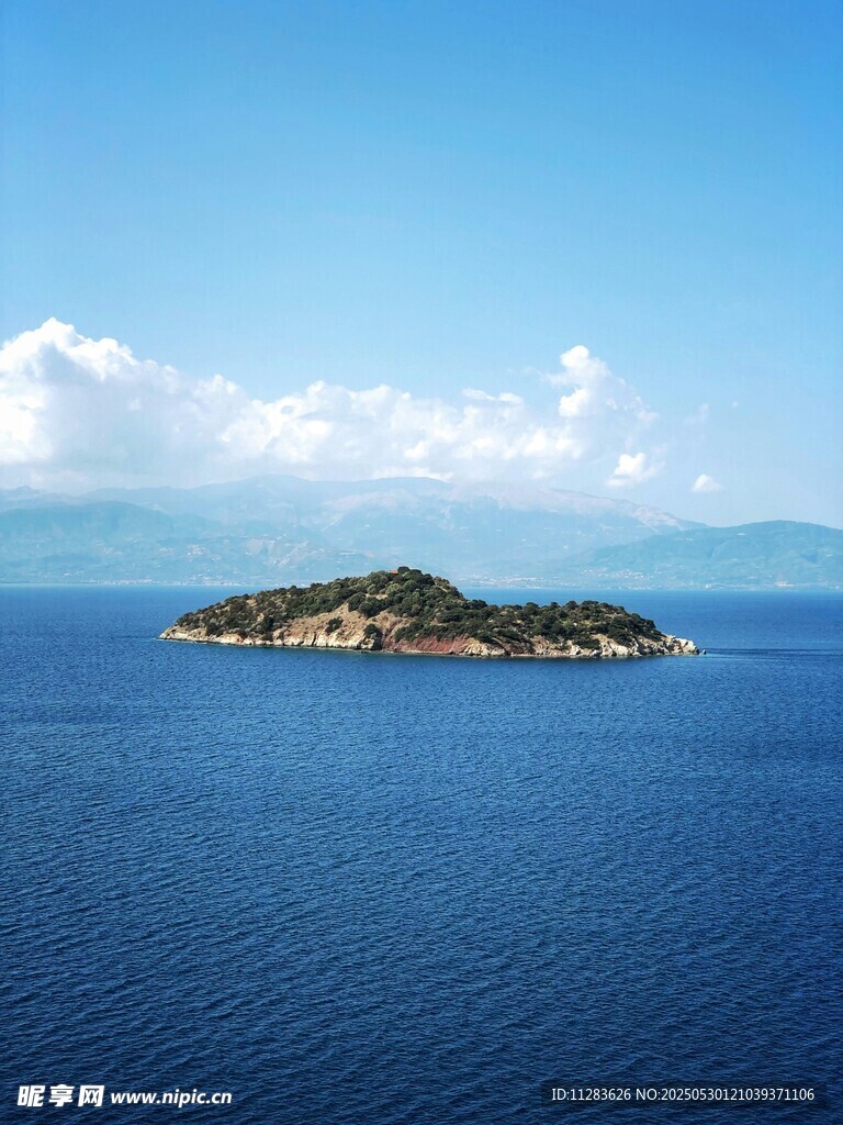 海上孤島美景