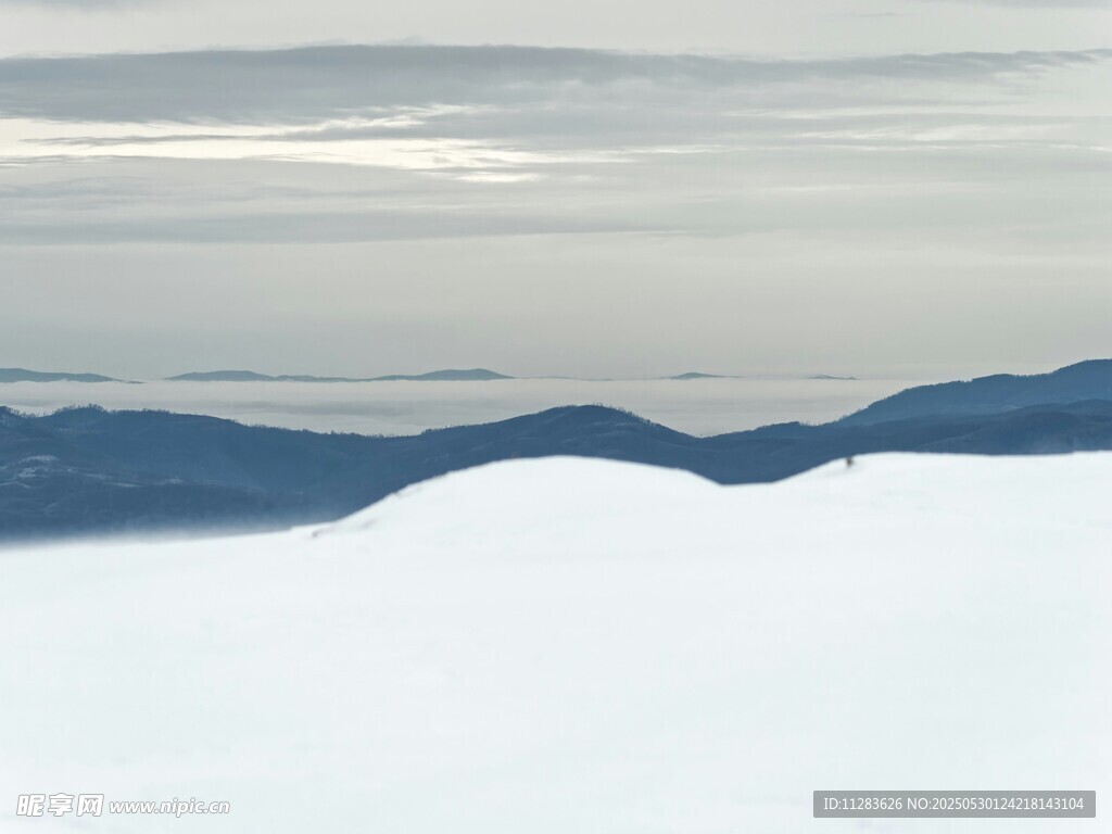 雪山遠(yuǎn)景