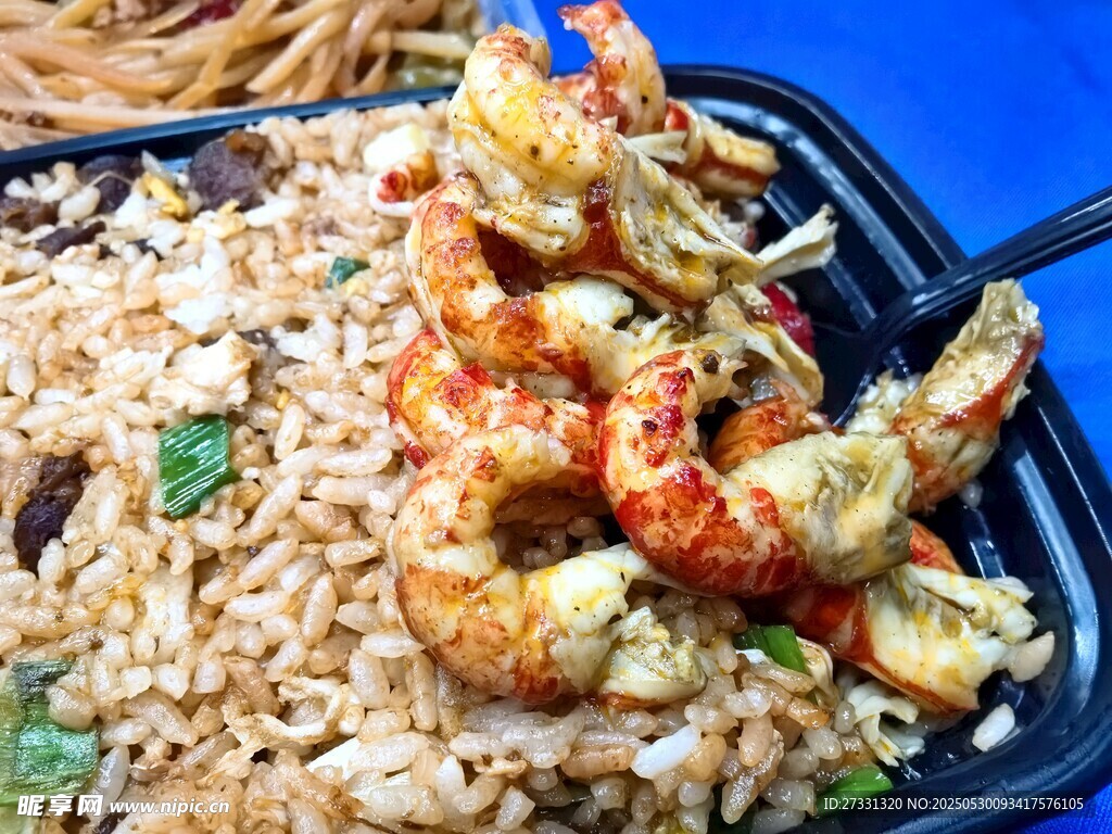 蝦仁炒飯美味誘人