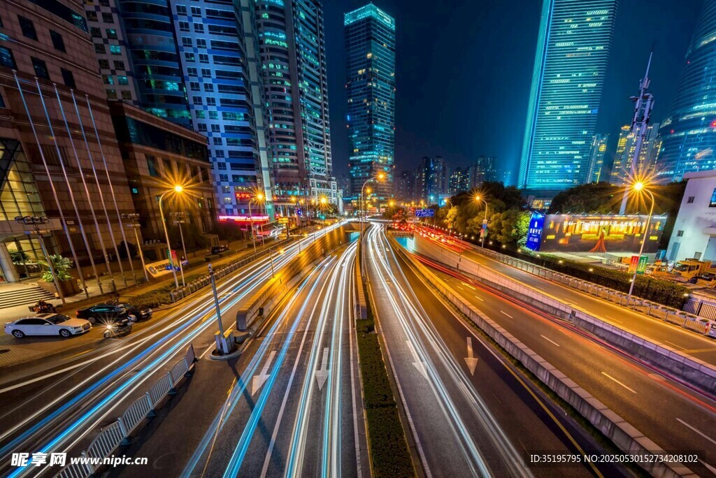 都市夜景車流光影之美