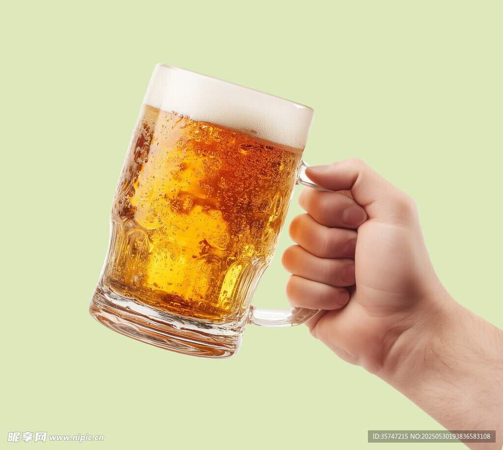 手舉啤酒背景