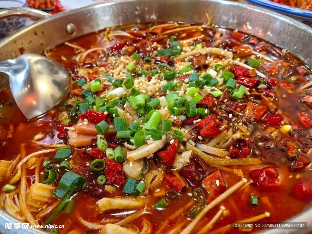 麻辣鮮香誘人的美味火鍋面