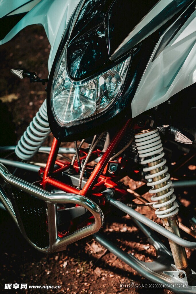 摩托車前叉特寫