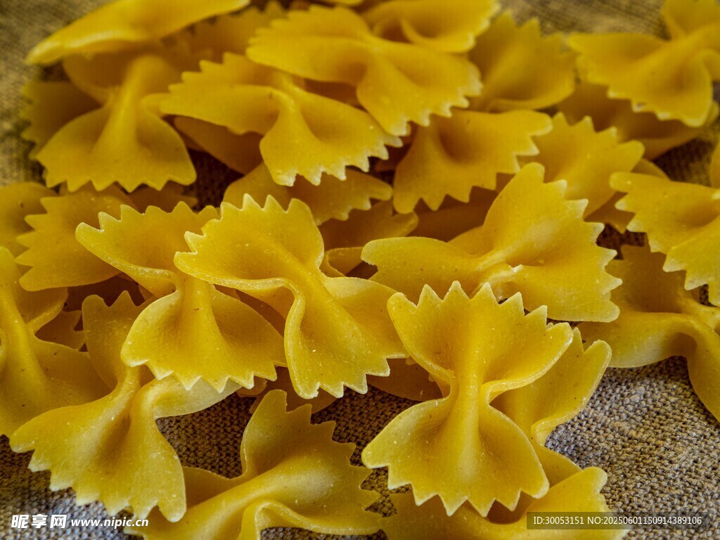 美味蝴蝶形狀意大利面