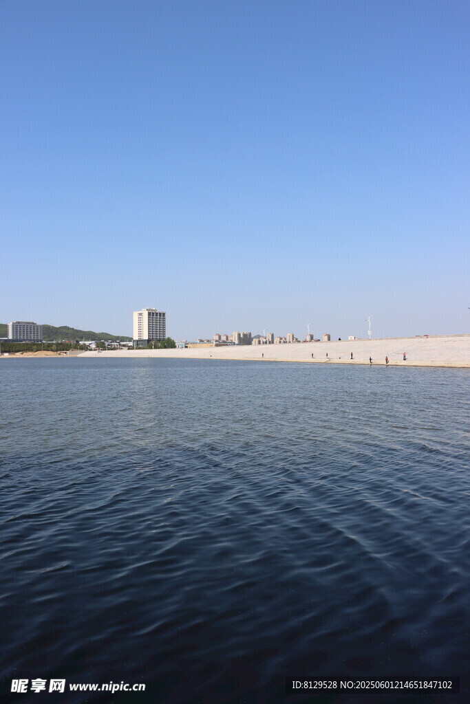 海濱城市的開闊水域景觀