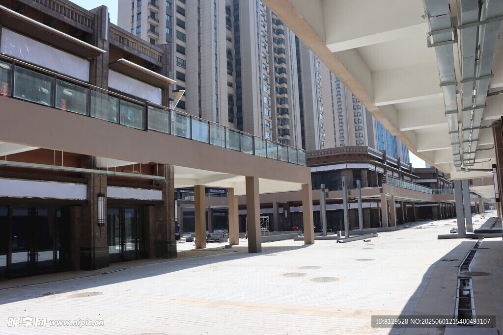 城市商業(yè)街的現(xiàn)代建筑景觀
