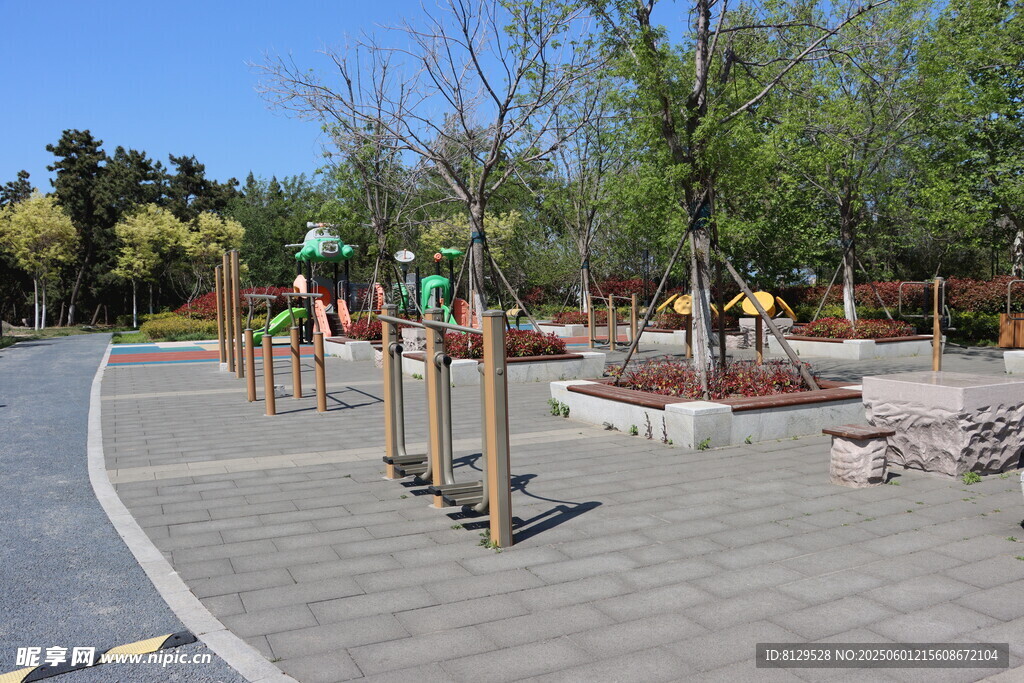戶外休閑健身公園場景