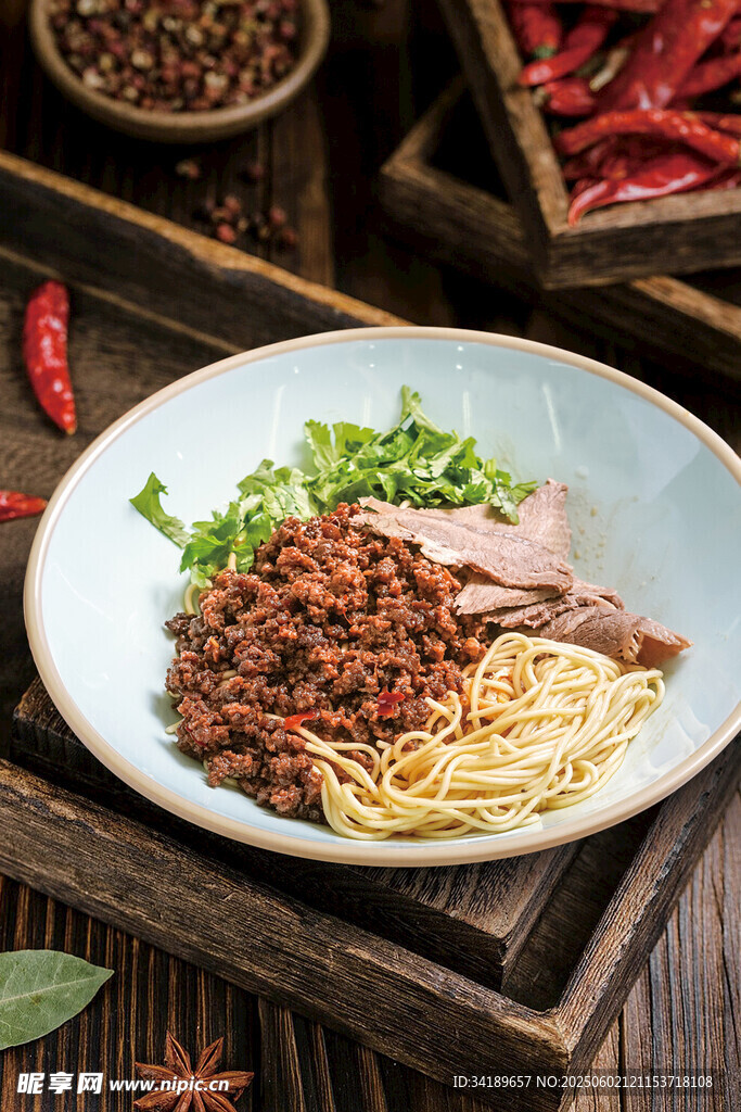 雜醬面 牛肉面
