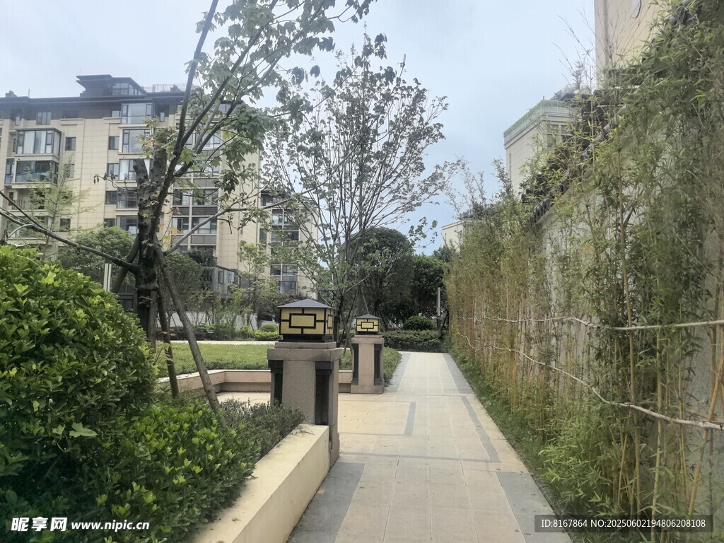 小區內的幽靜步道景觀