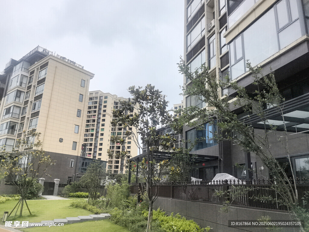 小區內的綠化與建筑景觀