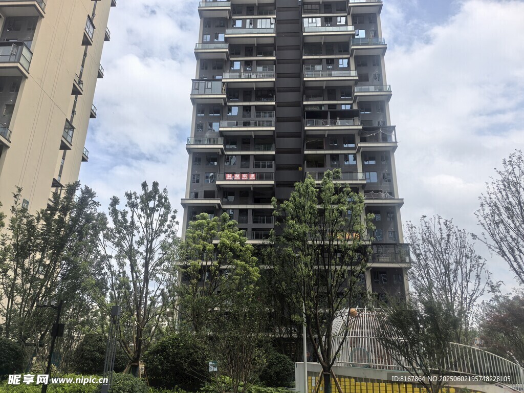 現代高層住宅樓外觀景觀