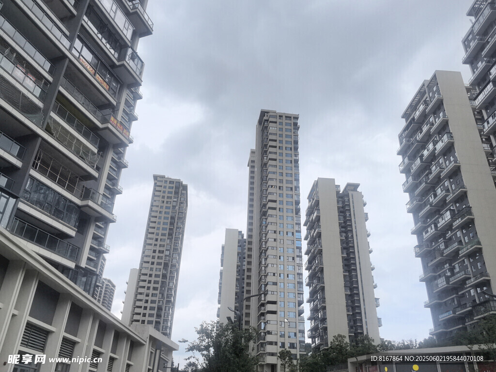 城市林立的高層住宅樓