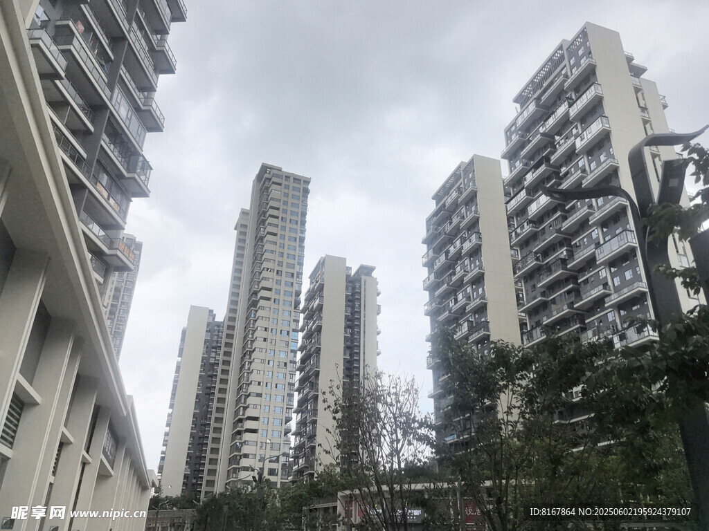 城市高樓林立景象