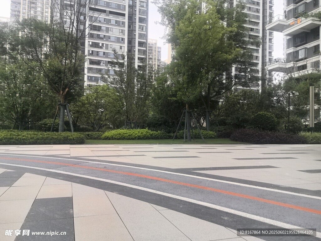 城市中的開闊廣場景觀