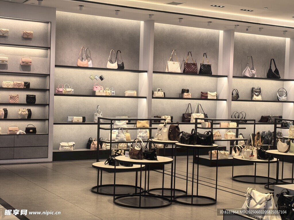 時尚包包專賣店內景展示