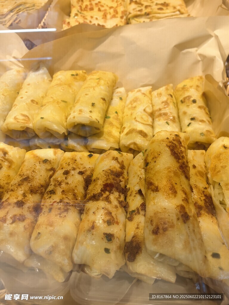 烤制中的美味千層餅