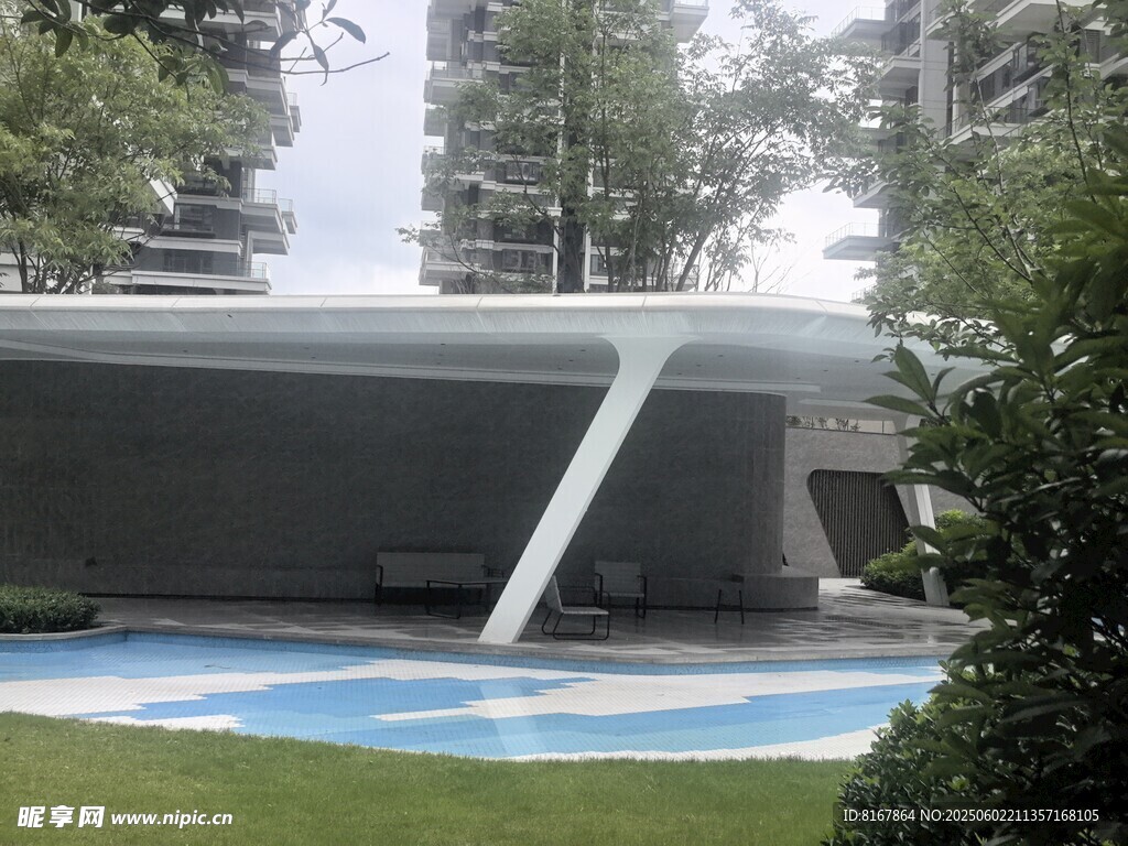 現代戶外泳池及建筑景觀