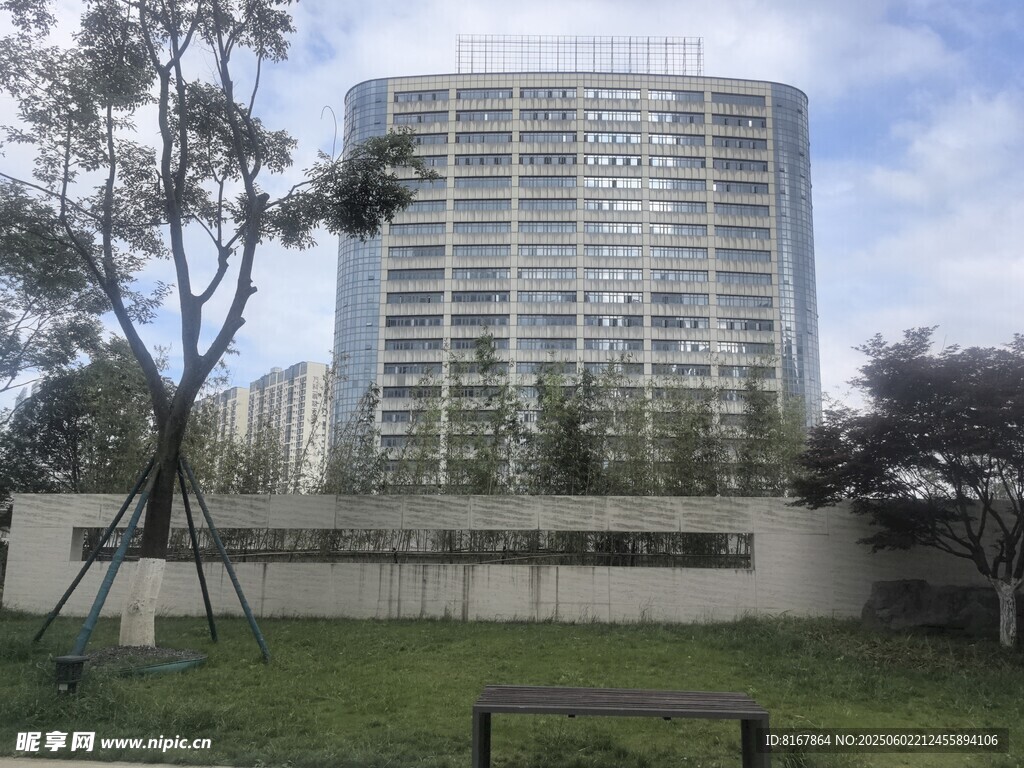 現(xiàn)代高層大樓外觀景觀