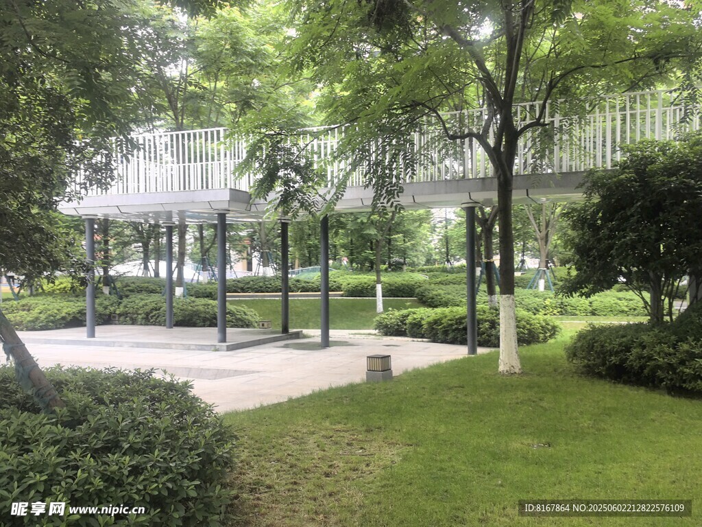 城市中的靜謐綠意花園