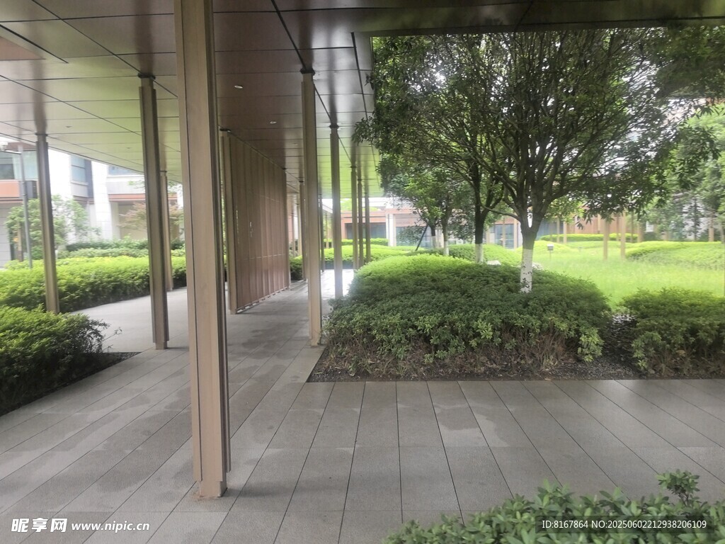 現代庭院景觀過道一角