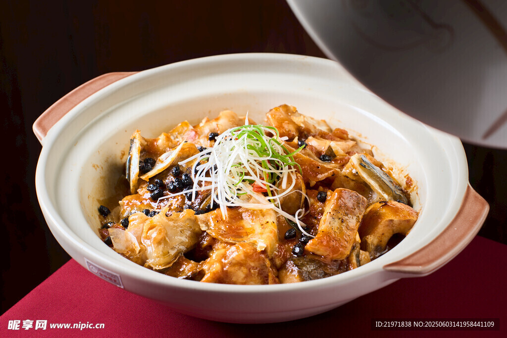 美味砂鍋豆腐煲