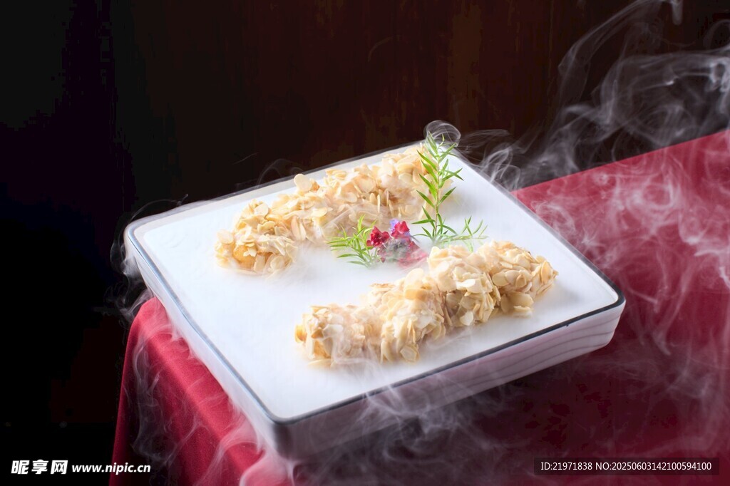 精致糕點冒仙氣顯獨特