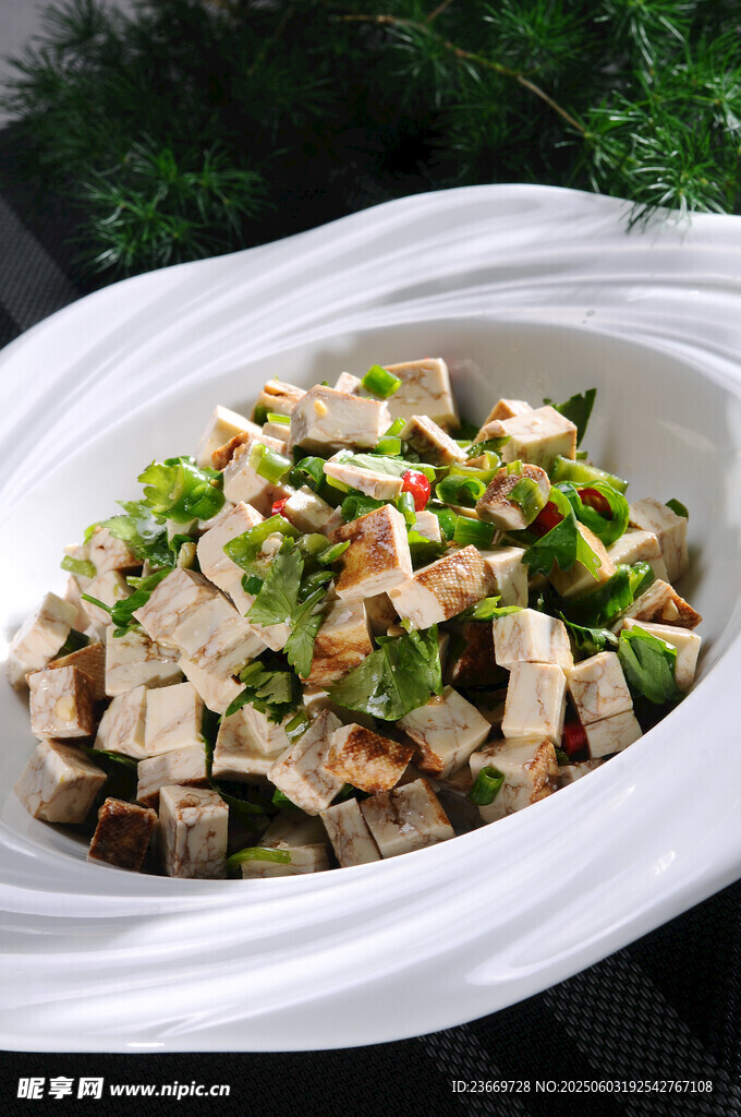 涼拌豆腐丁
