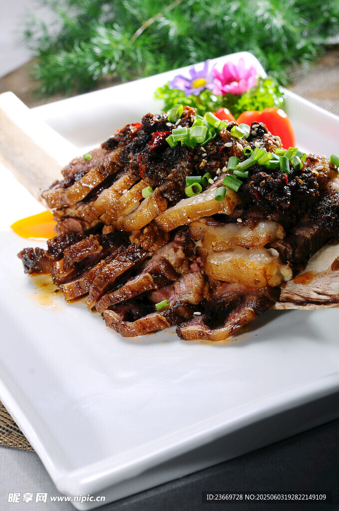 美味醬牛肉擺盤精致