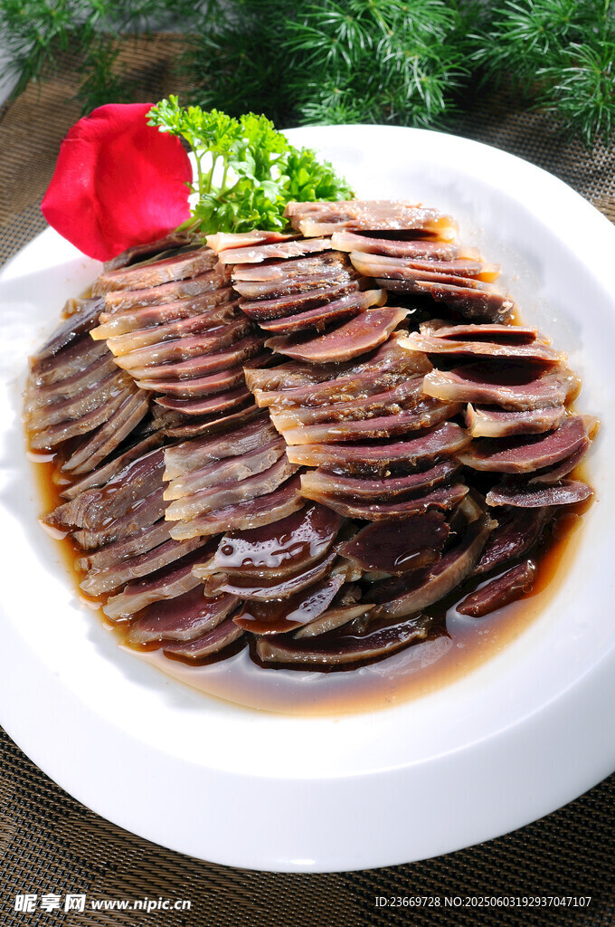 醬牛肉擺盤
