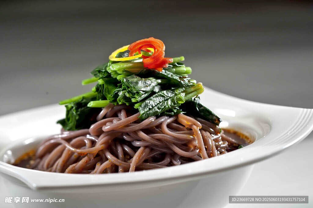 美味涼拌蕨根粉