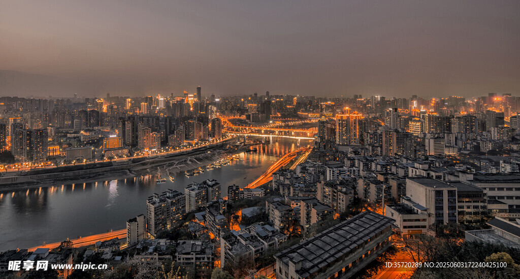 城市夜景俯瞰繁華景象