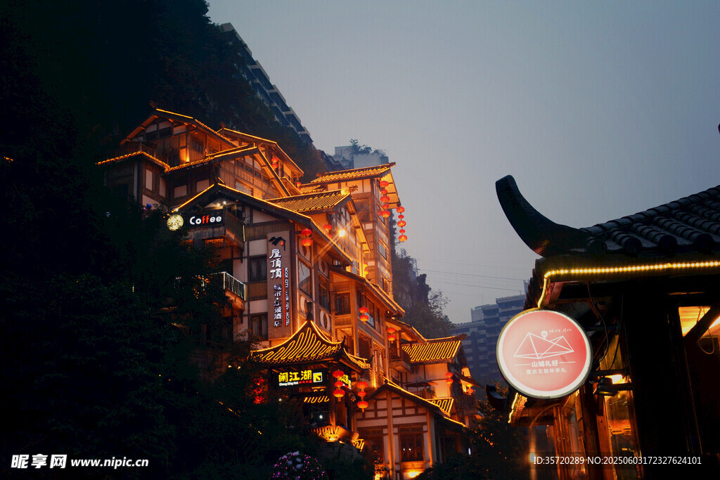 古街夜景中式建筑燈籠美