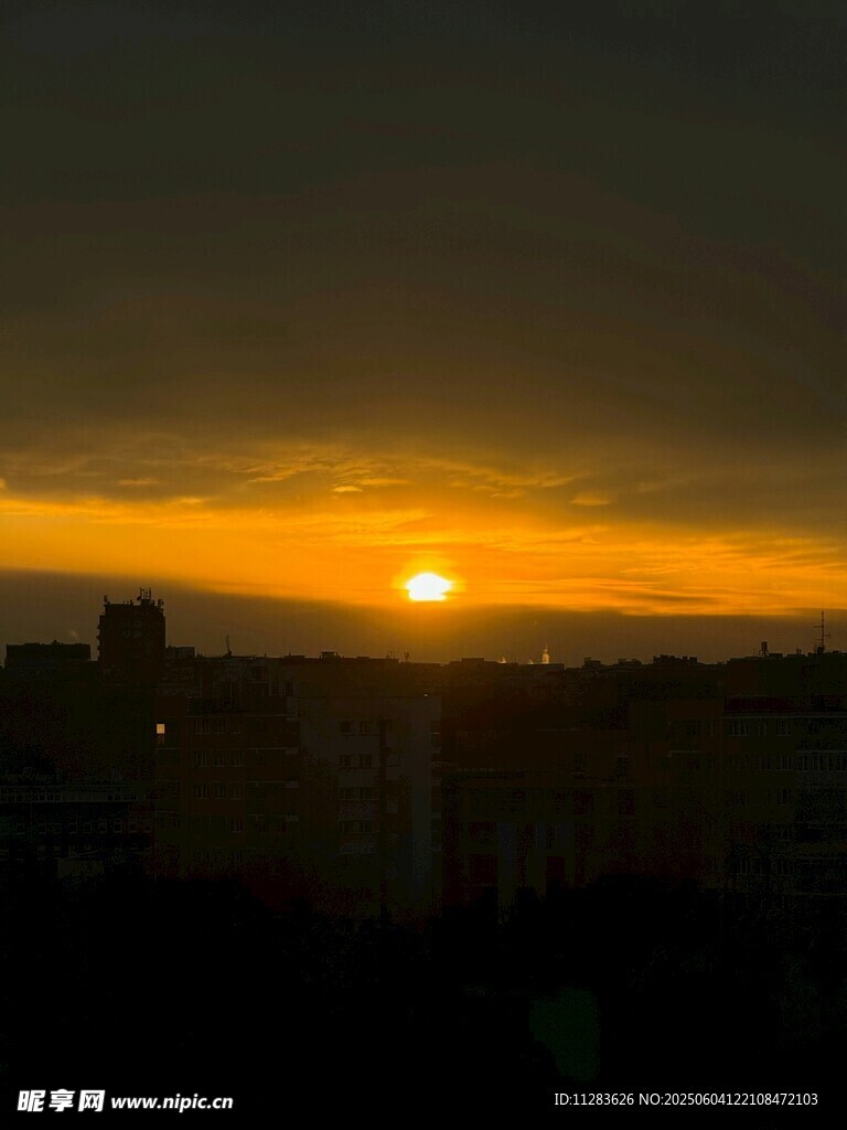 城市日落美景