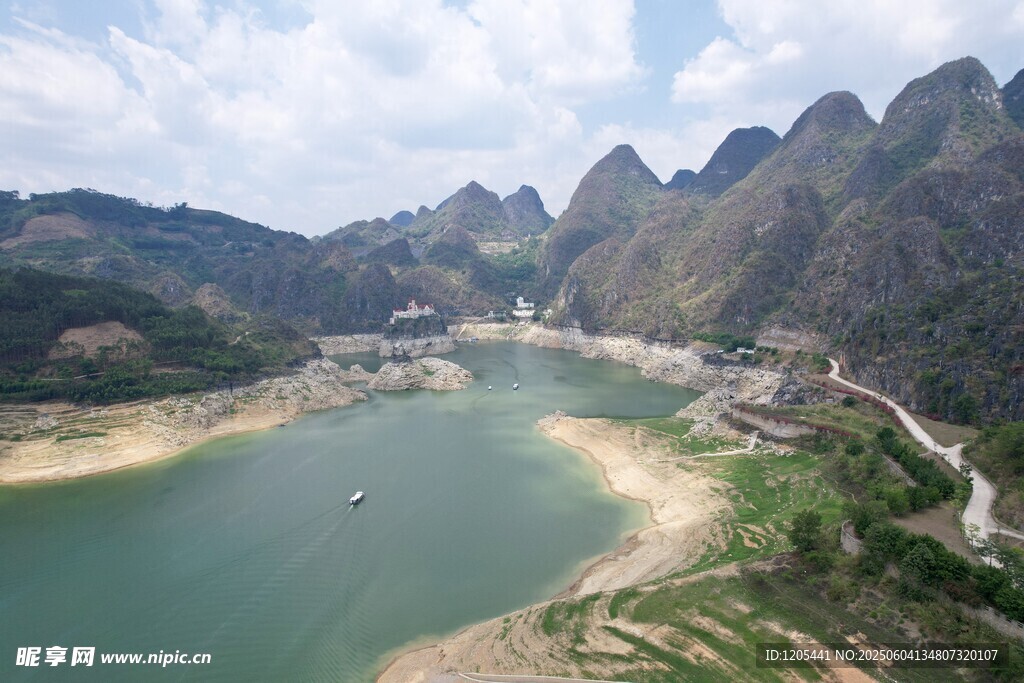 黔西南興義萬峰湖吉隆堡風景區(qū)
