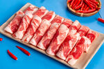 新鮮肥牛肉片誘人呈現(xiàn)