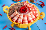 多彩拼盤(pán)涮肉食材誘人
