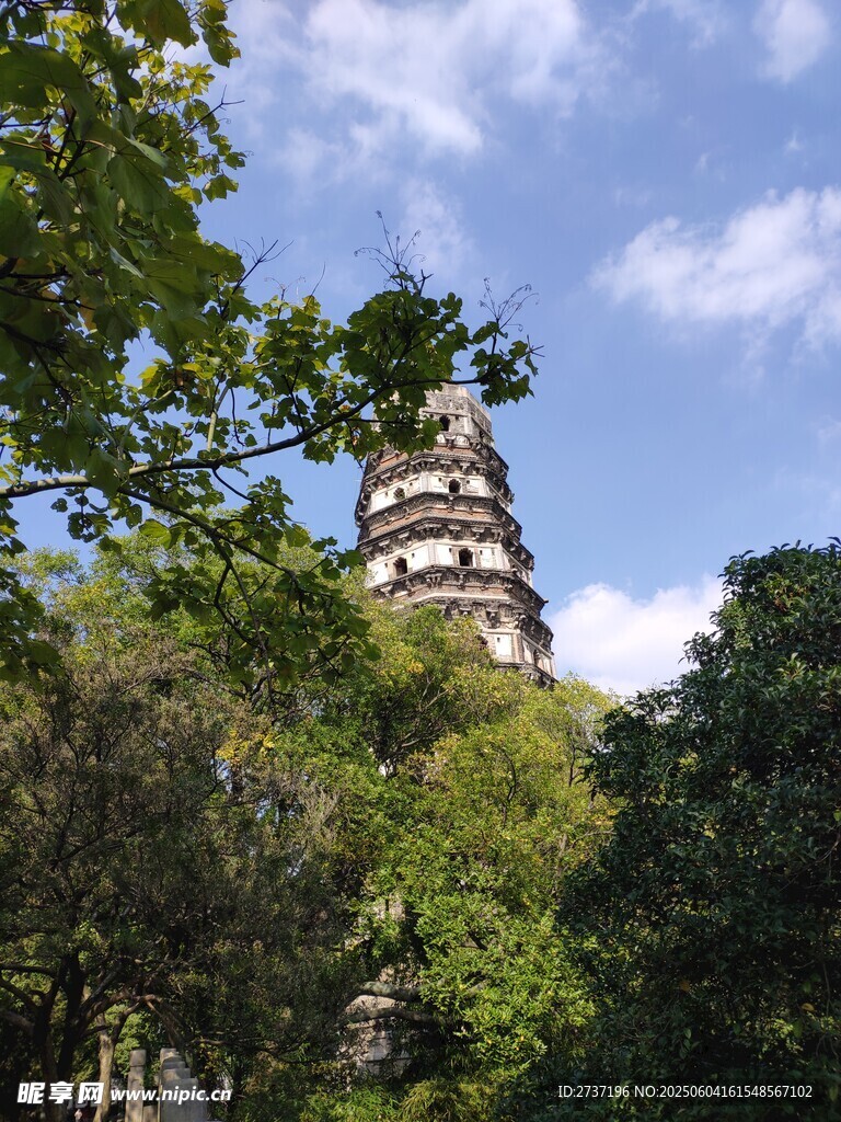 云巖寺塔