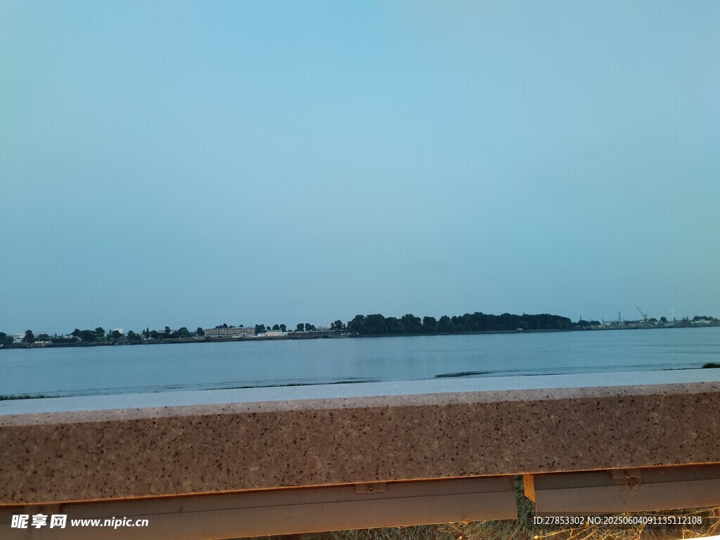 海濱風光 寧靜的水域景色