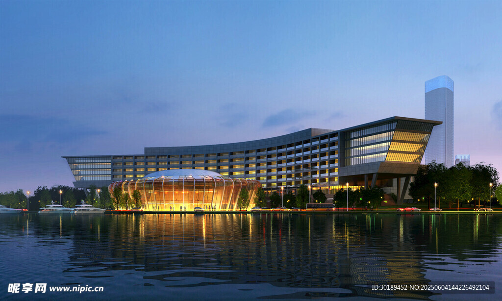 湖畔現代建筑夜景風光