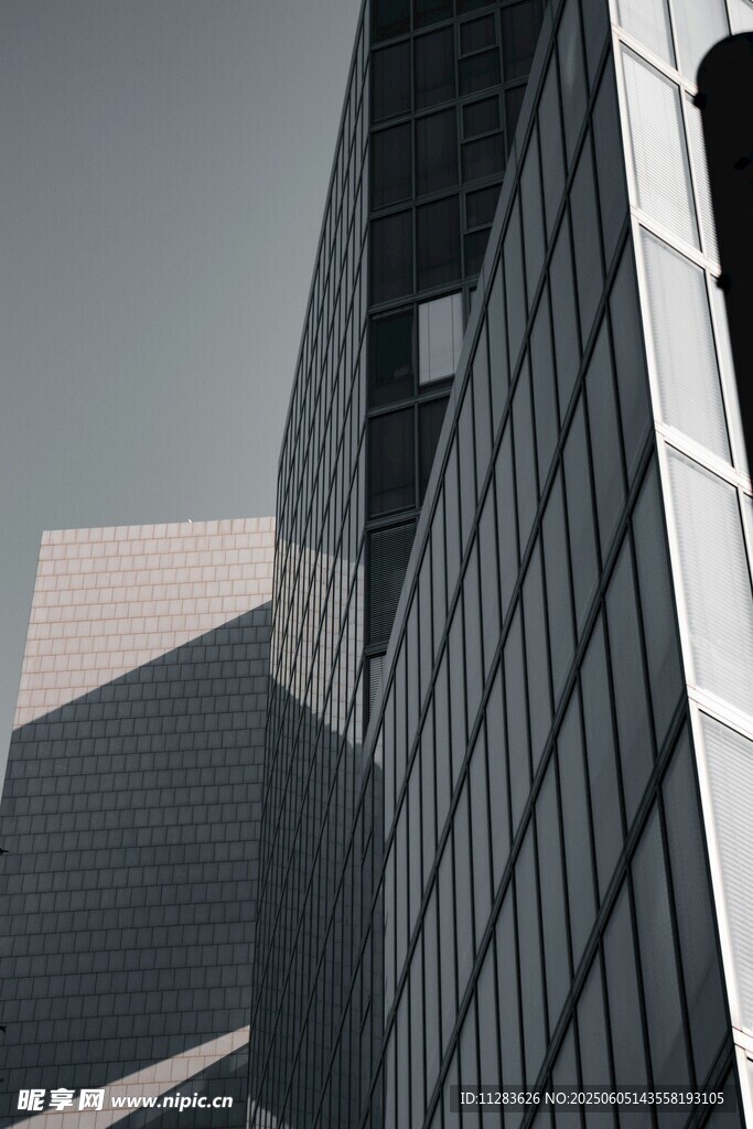 現(xiàn)代高樓建筑外觀特寫